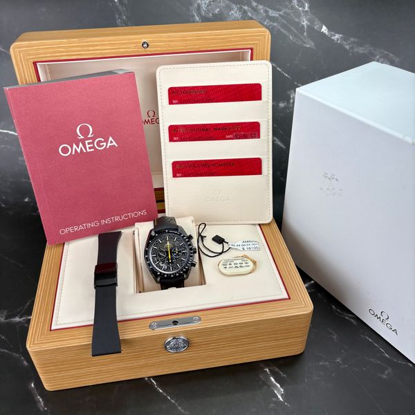 Omega Speedmaster Dark Side of the Moon 310.92.44.50.01.001